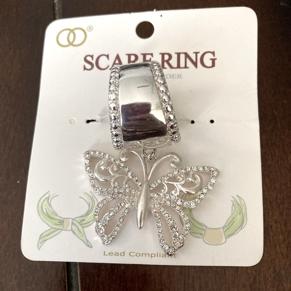 NWT Scarf ring